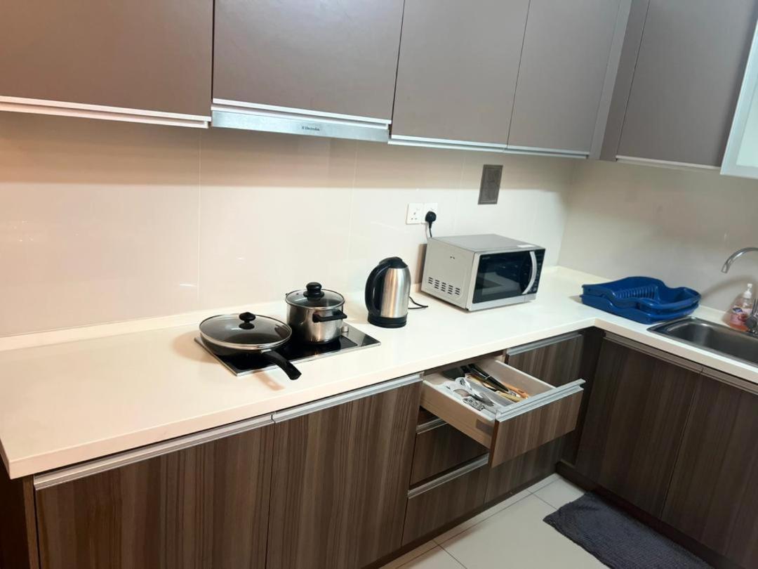 Regalia Modern Studio Kuala Lumpur Exteriör bild